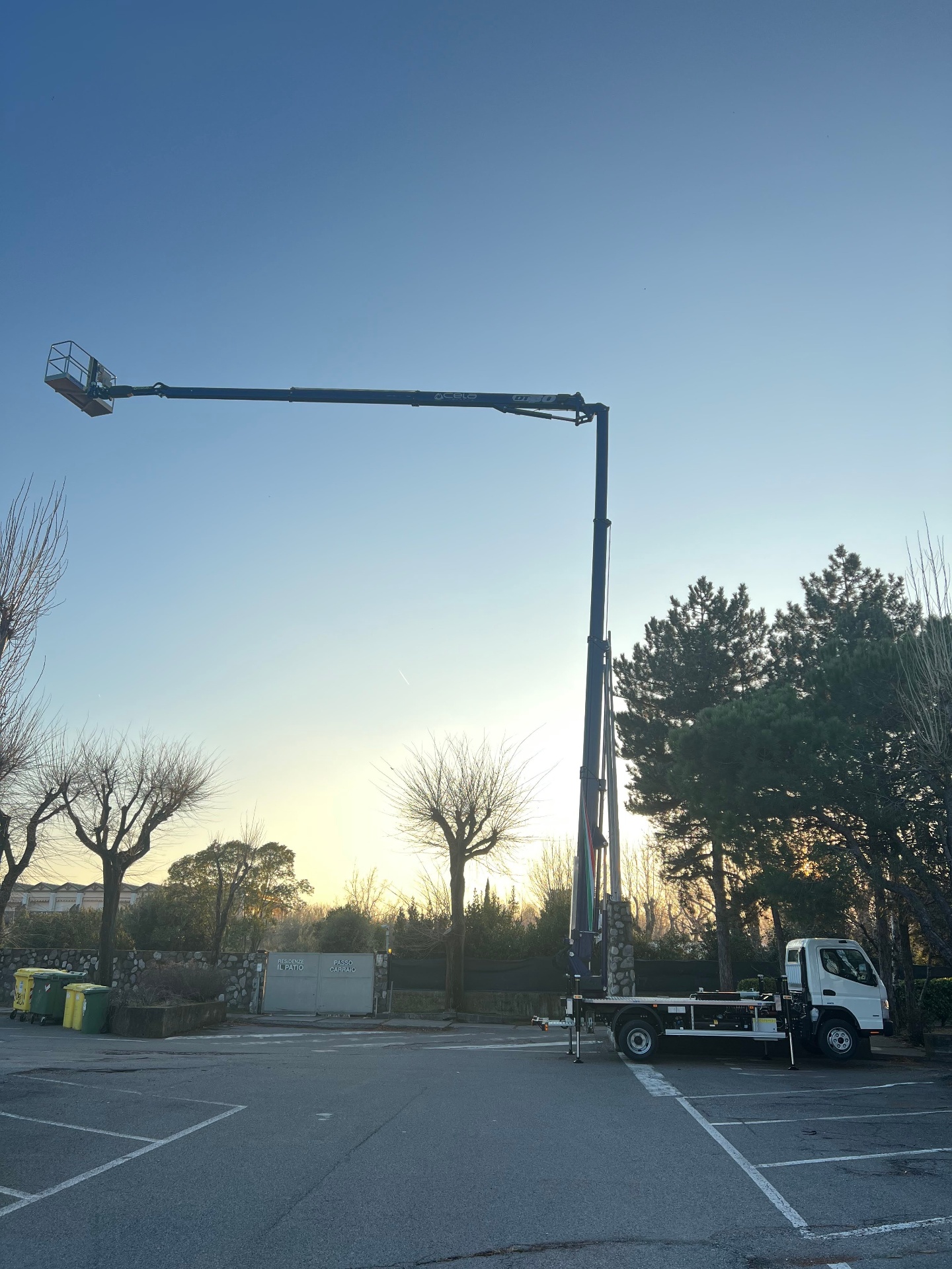 Cela DT Truck 100 — Outreach at sunset in parking area — photo 5